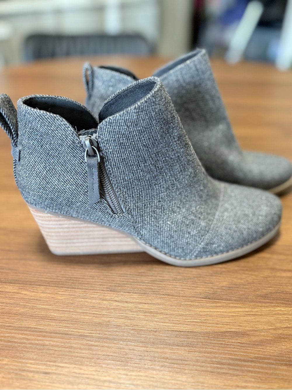 TOMS 7.5 Wedge Ankle Booties in Gray - Women's Casual Zip Boots